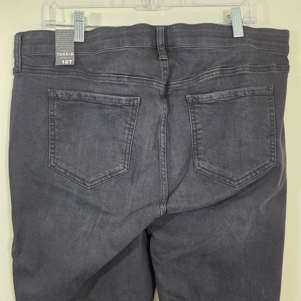 Torid Women Jeans Sky High Skinny Cool Cat Faded Black Premium Denim Size 18T - Picture 8 of 14